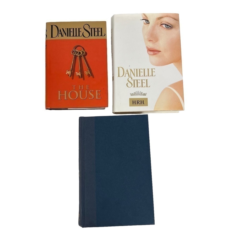 DANIELLE STEELE Books/Novels Lot/3 Hardcover Books Dustcovers Contemporary Women